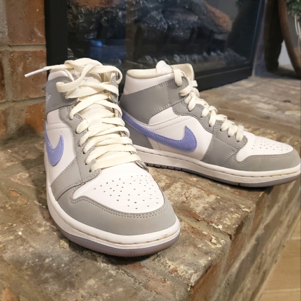 Jordan Air 1 Mid
